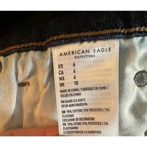 American Eagle Hi Rise Shortie Blue Denim Shorts 2" Stretch Womens 6 Distressed - Picture 6 of 7